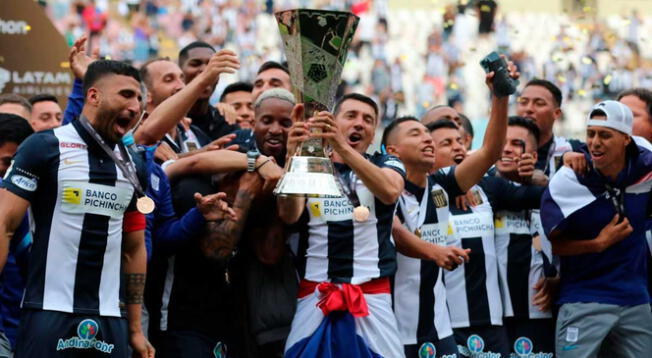 Alianza Lima celebra su 121 aniversario, siendo el vigente campeón del fútbol peruano.