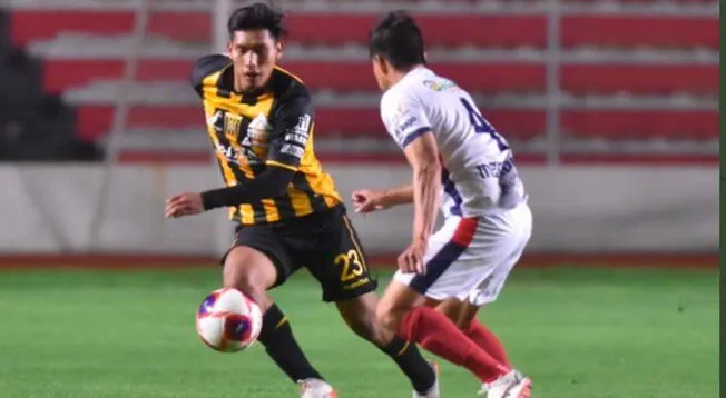 The Strongest y Universitario de Sucre igualaron por la fecha 3 del Grupo A del Apertura. The Strongest y Universitario de Sucre igualaron por la fecha 3 del Grupo A del Apertura.