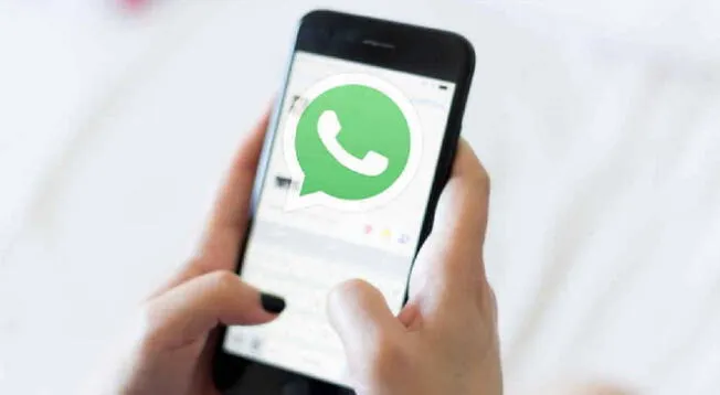 WhatsApp: Truco para eliminar el 'reenviado' de tus conversaciones