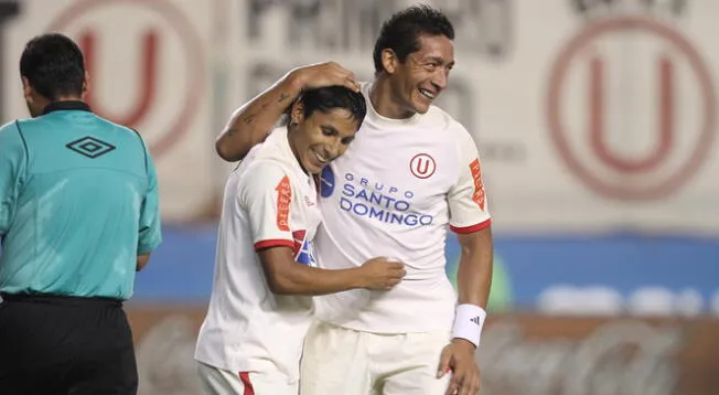 Carlos Galván y Raúl Ruidíaz cuando jugaron juntos en Universitario