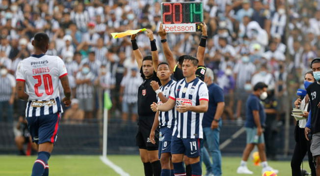 Cristian Benavente ingresó a los 79' en reemplazo de Aldair Fuentes