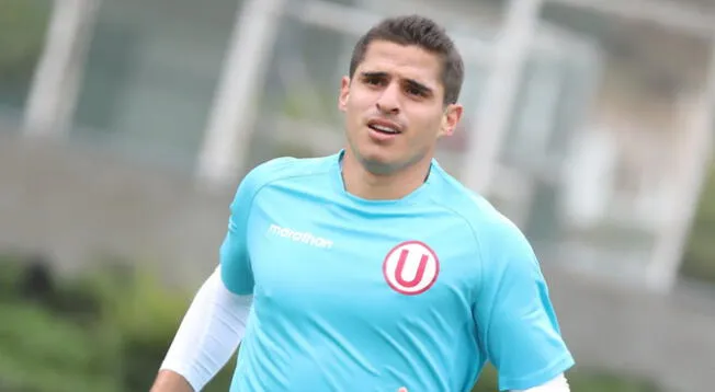 ¿Universitario jugó con camiseta celeste?