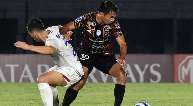 Los albos se vieron sorprendidos en el juego de ida. Los albos se vieron sorprendidos en el juego de ida.