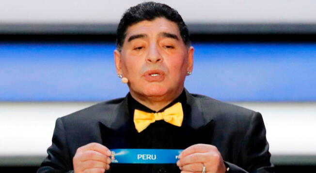 Diego Armando Maradona mostró el nombre de Perú en el sorteo del Mundial Qatar 2022