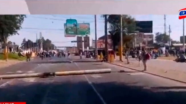Reportera de TV Perú fue acorralada en un minimarket y despojada de sus equipos.