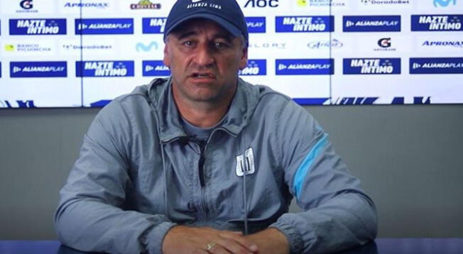 Carlos Bustos lleva 7 partidos en total con Alianza Lima desde el 2021.