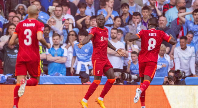 Mané anotó un doblete en la victoria del Liverpool sobre Manchester City
