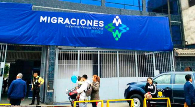 Cancillería advirtió que Migraciones pidió prestado 10 mil pasaportes al no darse abasto