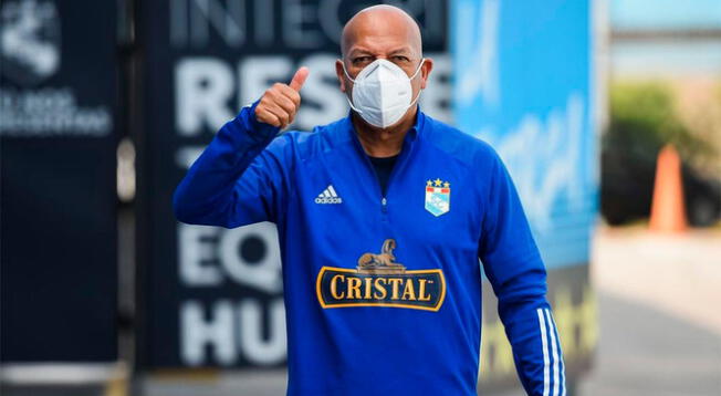 Roberto Mosquera continuará en Sporting Cristal por todo el 2022.