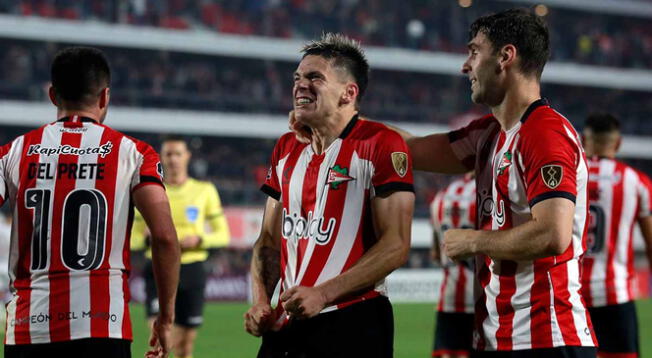 Castro celebra el gol de Esdutiantes