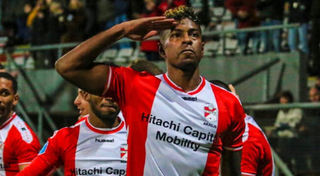 Miguel Araujo anotó 4 goles en la segunda división del fútbol neerlandés con FC Emmen.