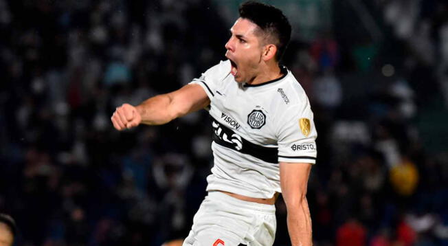 Celebra Salcedo su tanto con el Olimpia