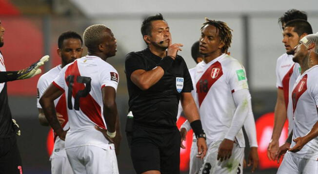 Julio Bascuñán impartió justicia en la derrota de la Selección Peruana 4-2 ante Brasil en Lima.