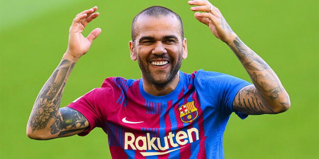 Dani Alves ya tendría acuerdo con Barcelona y jugaría en el Camp Nou hasta los 40