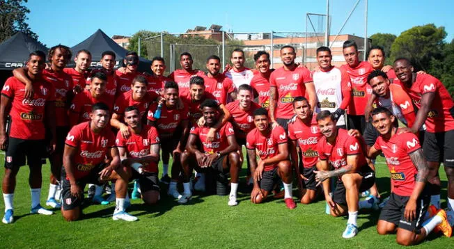 Futbolistas de la Selección Peruana posaron en Barcelona