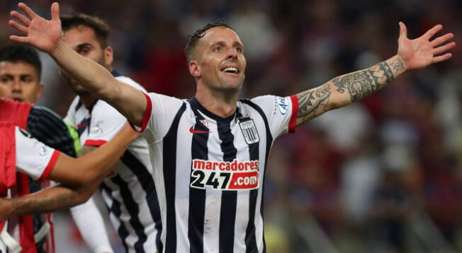 Pablo Lavandeira encabeza el once titular de Alianza Lima para el partido ante Binacional