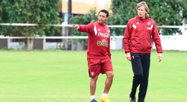 Nolberto Solano y Ricardo Gareca entrenando a la Selección Peruana