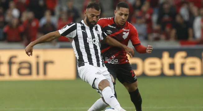 Libertad se medirá este martes contra Paranaense en el Estadio Defensores del Chaco.