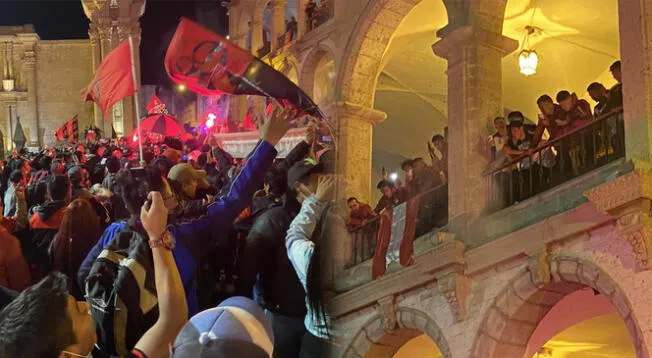 Hinchas de Melgar realizaron banderazo en la plaza de Arequipa