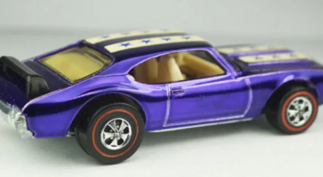 8. El Purple olds 442 de 1971 fabricado por Mattel es uno de los más buscados, tiene un precio de  $ 12.000