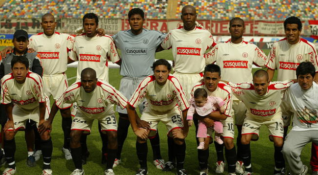 Universitario y su equipo en la temporada 2005