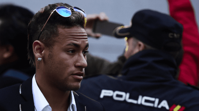 Neymar tendría que ir dos años a prisión y pagar 10 millones de euros en caso prospere la acusación.