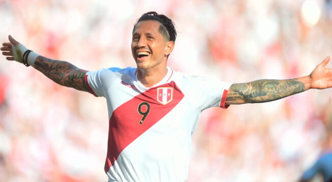 Gianluca Lapadula es el atacante de la selección peruana y siempre muestra su amor por el Perú.