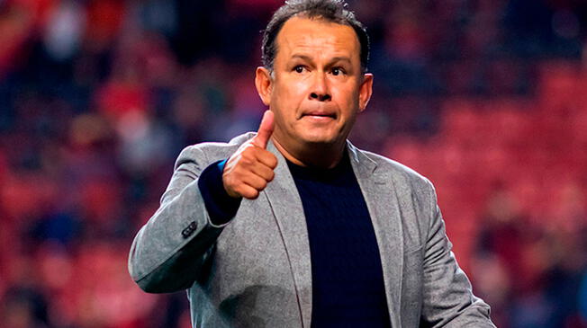 Juan Reynoso tendrá su primera experiencia como entrenador de selecciones. Foto: Líbero