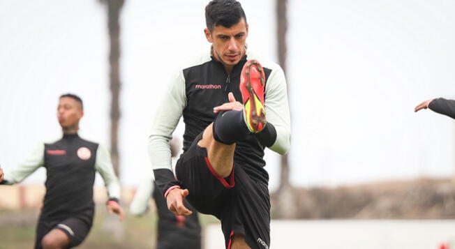 Universitario entrena en Campo Mar previo al partido con Cienciano.