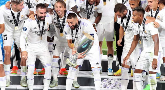 Benzema alzó su primer trofeo como capitán del Real Madrid