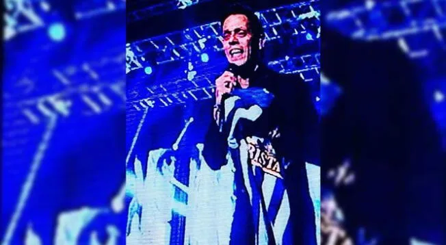 El salsero Marc Anthony con la camiseta de Alianza Lima durante un concierto El salsero Marc Anthony con la camiseta de Alianza Lima durante un concierto