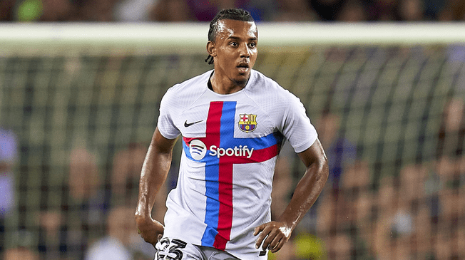 Jules Koundé con camiseta de Barcelona