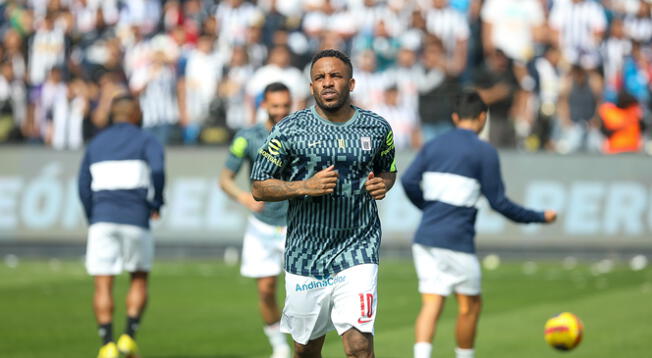 Jefferson Farfán tuvo acción en el clásico ante Universitario