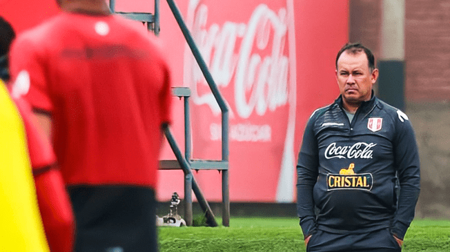 Juan Reynoso en entrenamiento de la Sub-20