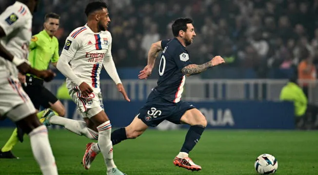 Lionel Messi empezó como titular con PSG ante Lyon