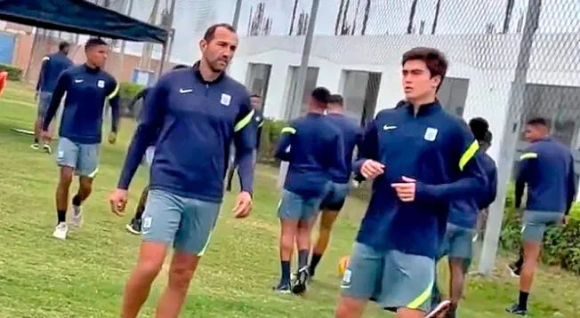 Juan Pablo Goicochea junto a Hernán Barcos en Alianza Lima