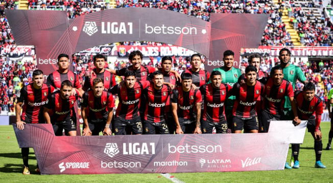 Melgar sacó ventaja ante Cristal en la primera semifinal.