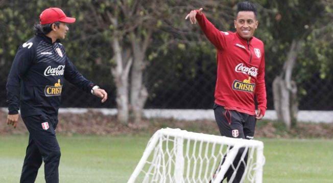 Christian Cueva se unió a los entrenamientos de Perú.