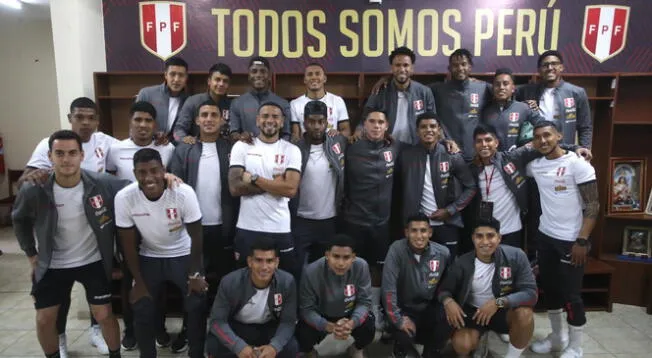 "Todos somos Perú", se lee el mensaje en el vestuario de la selección peruana.