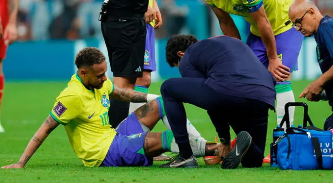 Neymar salió lesionado del partido ante Serbia