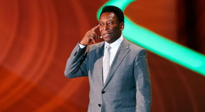 El astro brasileño Pelé vive momento complicados en cuanto a su estado de salud