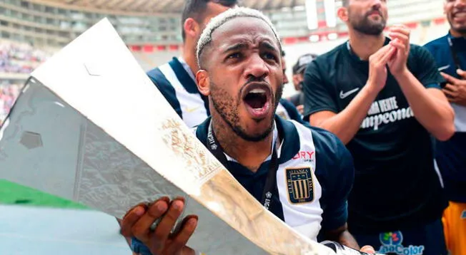 Jefferson Farfán y el precio de su camiseta con Alianza Lima