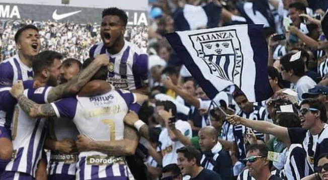 Alianza Lima desea una gran navidad a todos su hinchas.