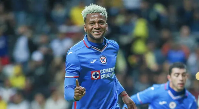 Estrada marcó el segundo gol en victoria de Cruz Azul sobre América