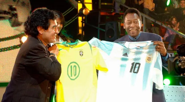 Maradona junto a Pelé en un programa del "10" argentino