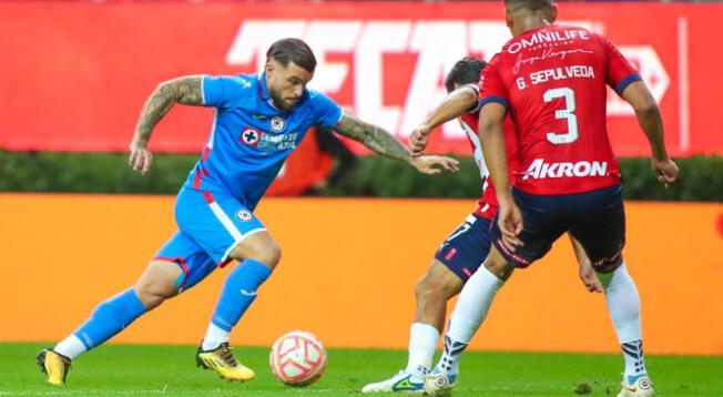 Cruz Azul vence al Chivas y se alza campeón de la Copa Sky