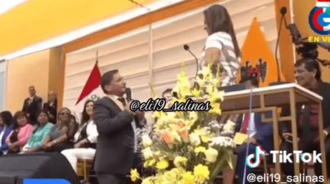 Nuevo burgomaestre de uno de los distritos más grande del norte de Lima sorprendió con íntimo pedido en ceremonia pública.