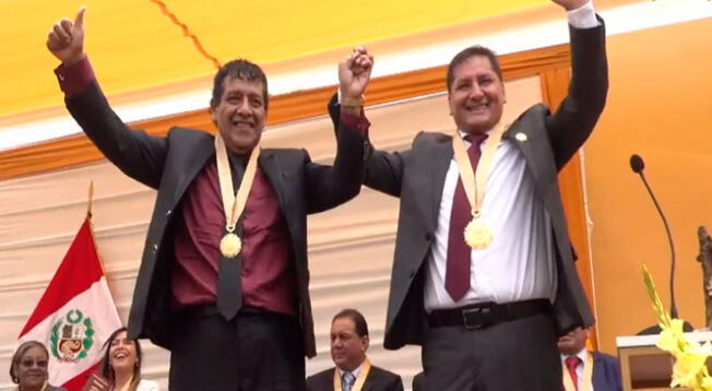 El cantante peruano juramentó como nuevo regidor de la Municipalidad de Comas.