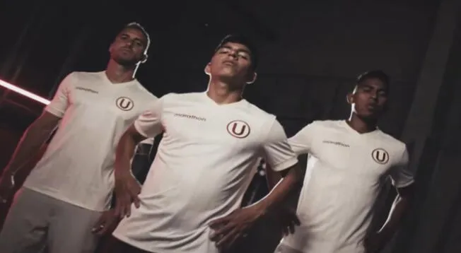 Universitario lució su nueva camiseta para la temporada 2023