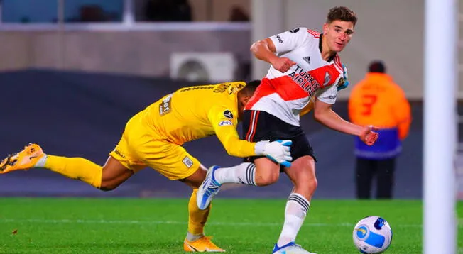 Julián Álvarez consiguió anotarle 6 tantos a Alianza Lima en la Copa Libertadores 2023. Foto: EFE
